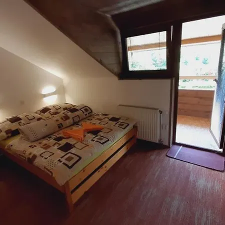 Krivan - Bez Kontaktu S Ubytovatelom 